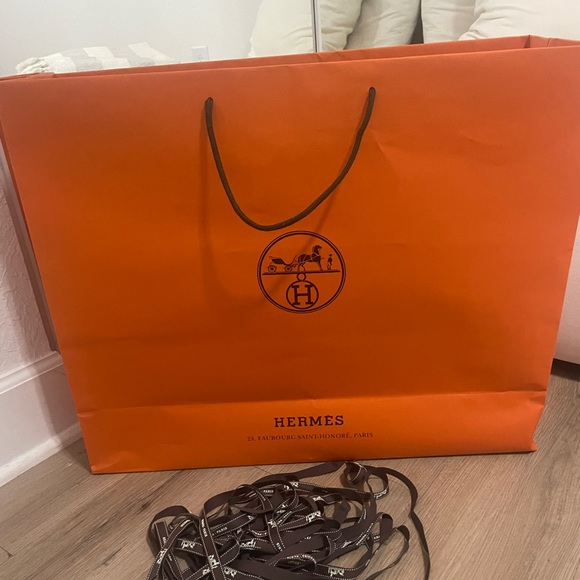 Large Hermes shopping bag and strings - Picture 1 of 2